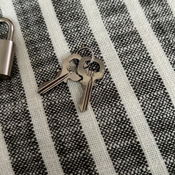 SOLD!!! Louis Vuitton Silver Lock and Keys - Picture 6 of 6